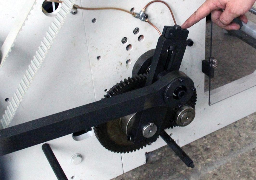 станок для производства коробок - механический привод толкателя